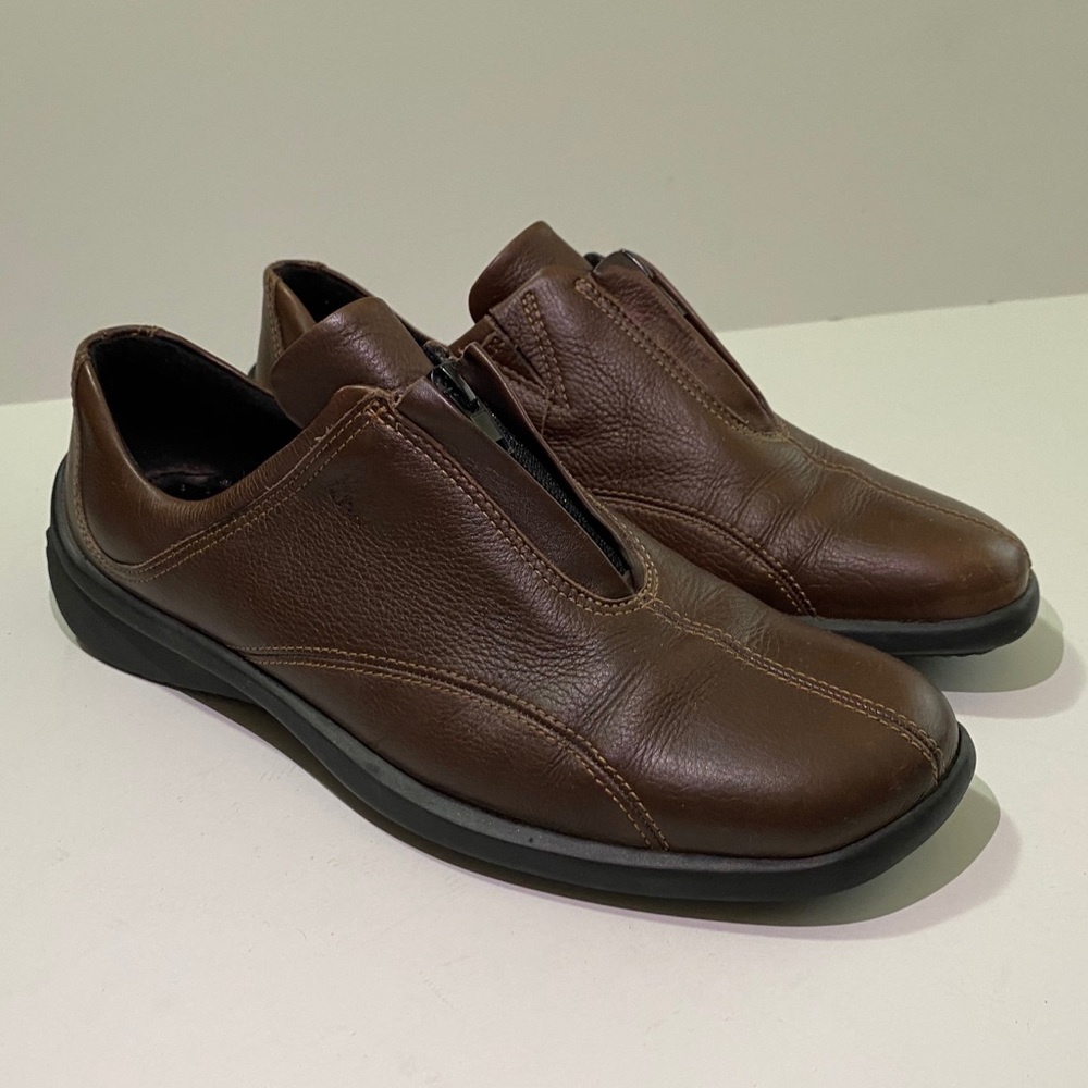 Ecco Brown Shoe, Size 7 Made In Thailand Gem